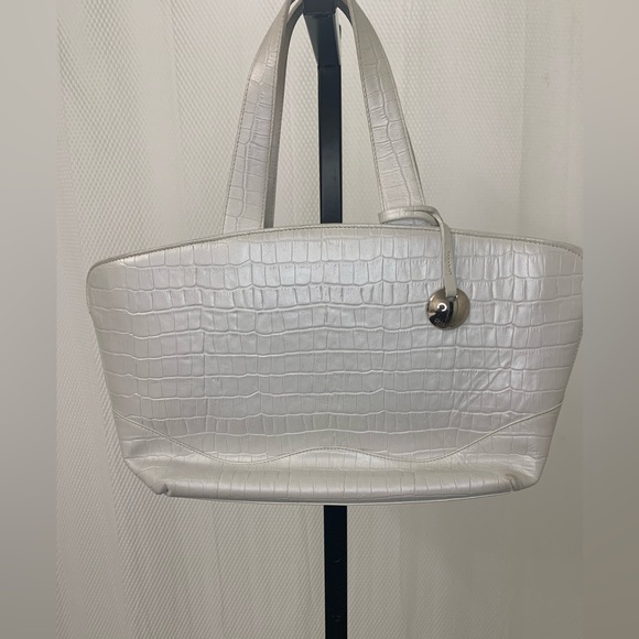 Casa Lopez in White Peral with crocodile print Top handle handbag - Picture 1 of 11